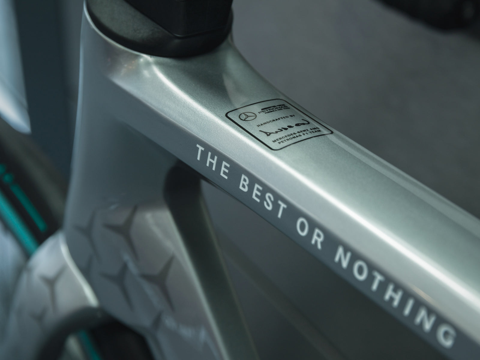 Mercedes-AMG PETRONAS F1® Team V11 Road Edition