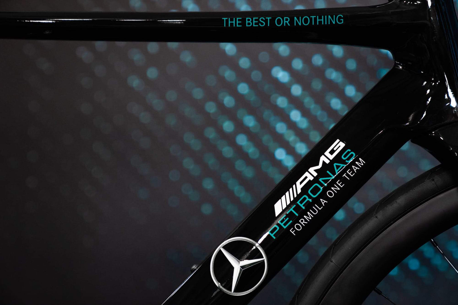 Mercedes-AMG PETRONAS F1® Team V12 Road Edition