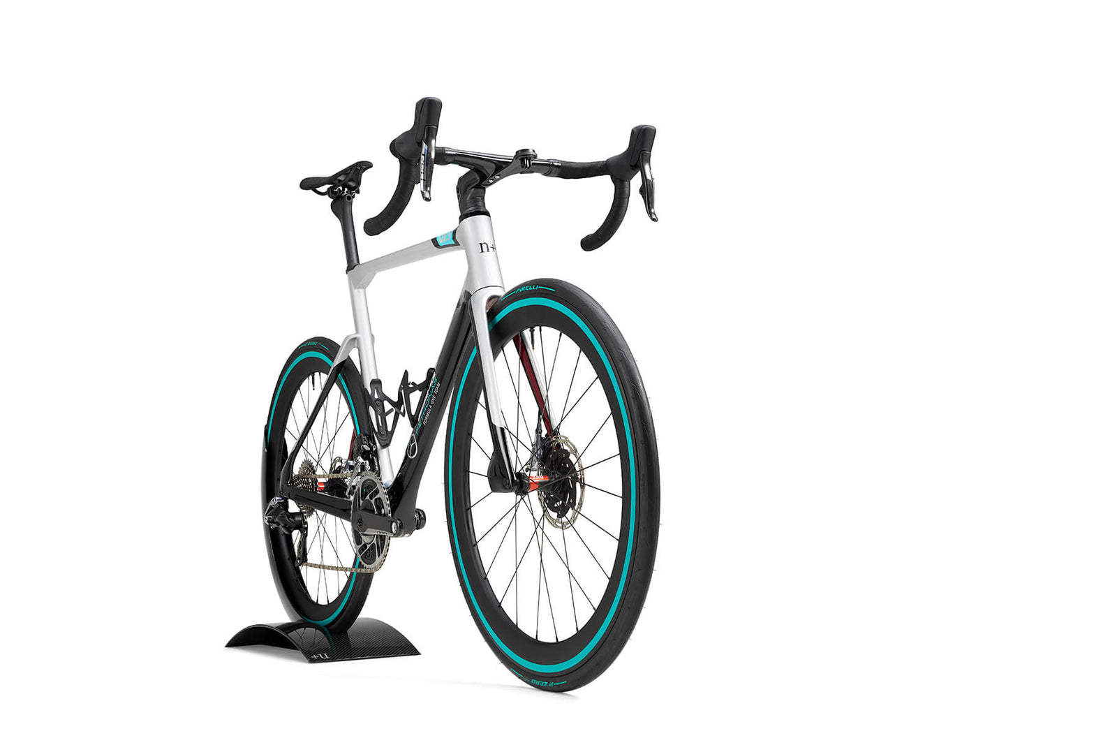 Mercedes-AMG PETRONAS F1® Team V13 Road Edition