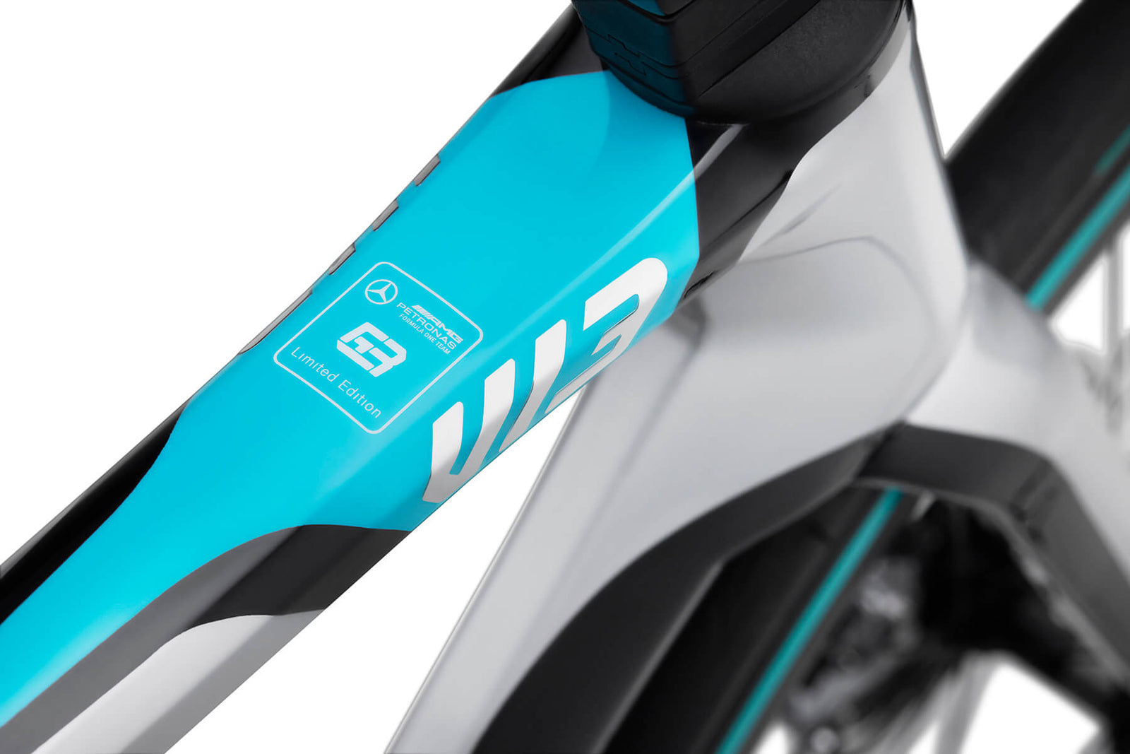 Mercedes-AMG PETRONAS F1® Team V13 Road Edition